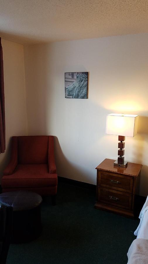 Americas Best Value Inn Zumbrota Buitenkant foto